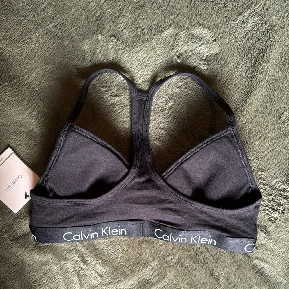 Calvin Klein Women's Bralette Size Small - Picture 2 of 2
